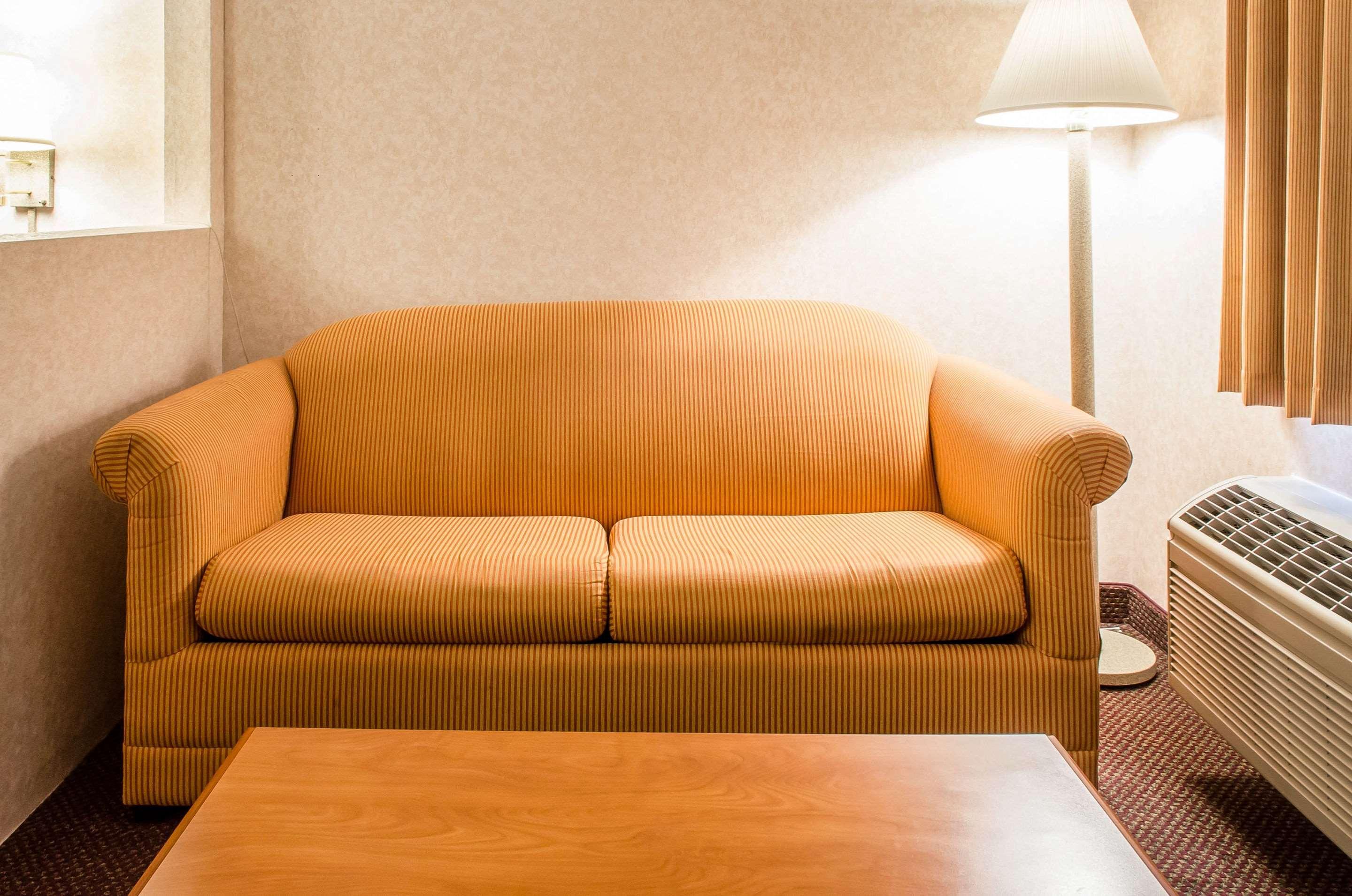 Hotel Econo